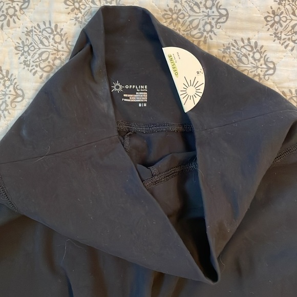 New Black Offline by Aerie Bike Shorts - Picture 3 of 3